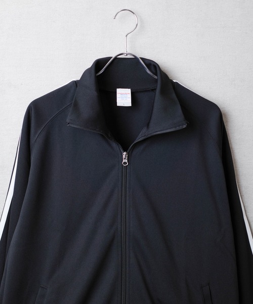 United Athle（ユナイテッドアスレ）の「【CBT1】【United Athle】7.0オンス スムース ラグランスリーブ トラック ジャケット 1901（ナイロンジャケット・レディース・ブラック×ホワイト/サンドベージュ/ブラック×ゴールド/ライトグレー/サックスブルー・LARGE/MEDIUM）」の7枚目の写真