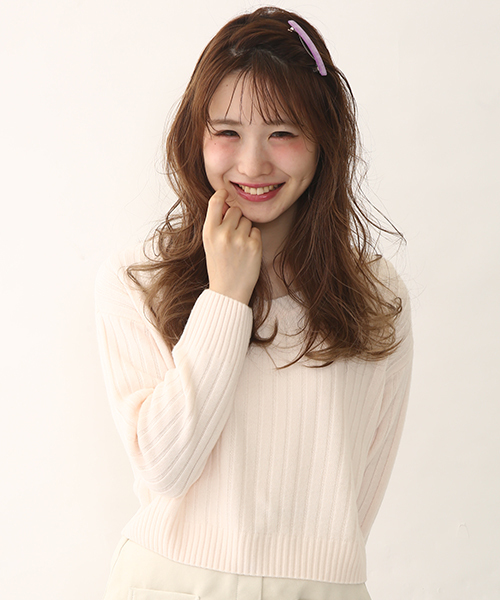 one after another NICE CLAUP（ワンアフターアナザーナイスクラップ）の「【ナイスクラップ】ワイドリブＶネックプルオーバー（ニット/セーター・レディース・ピンク/グレー/ブラック/アイボリー・FREE）」の4枚目の写真