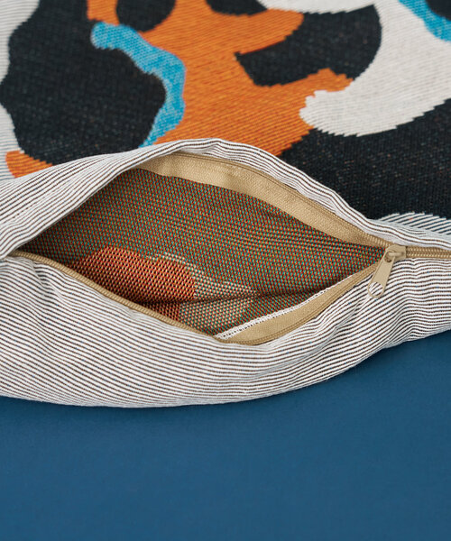 BIRTHDAY BAR（バースデイバー）の「umao×BIRTHDAY BAR　クッションカバー（クッション/クッションカバー・レディース・ブルー系その他/ブラウン・0）」の8枚目の写真