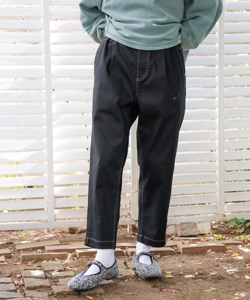 niko and...（ニコアンド）の「ストレッチテーパードパンツ2（その他パンツ・レディース・ベージュ/ブラック/ライトグレー/グリーン/ライトブルー/インディゴブルー/アイボリー/ブルー系その他/グレー系その他/マスタード/ネイビー/ダークブラウン・SMALL/MEDIUM/LARGE）」の13枚目の写真