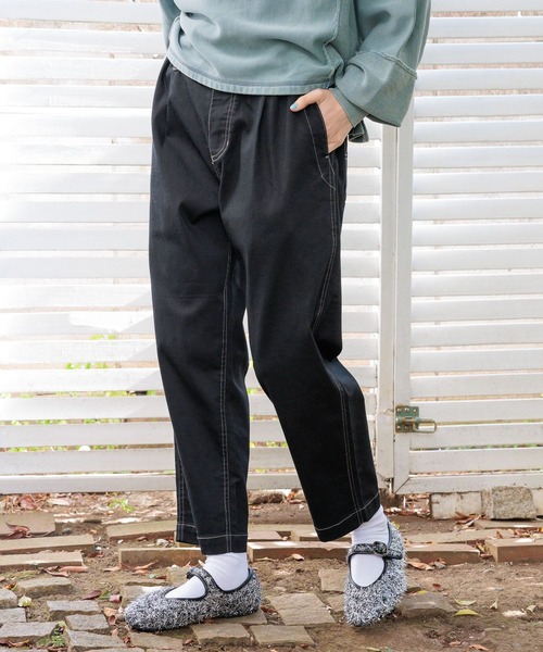 niko and...（ニコアンド）の「ストレッチテーパードパンツ2（その他パンツ・レディース・ベージュ/ブラック/ライトグレー/グリーン/ライトブルー/インディゴブルー/アイボリー/ブルー系その他/グレー系その他/マスタード/ネイビー/ダークブラウン・SMALL/MEDIUM/LARGE）」の17枚目の写真