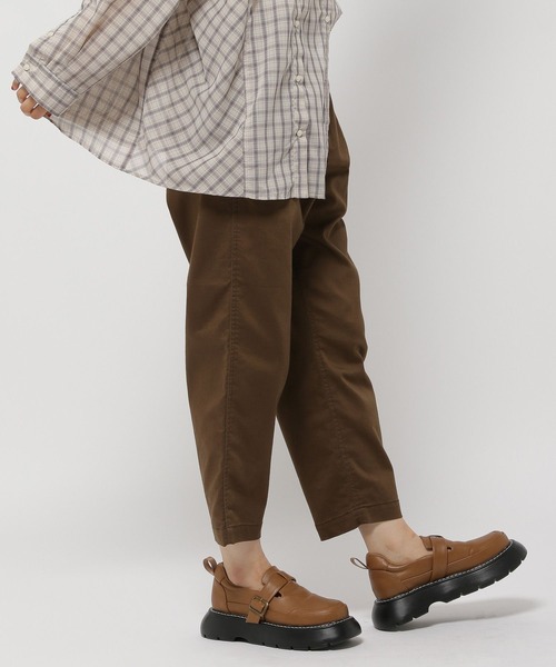 niko and...（ニコアンド）の「ストレッチテーパードパンツ2（その他パンツ・レディース・ベージュ/ブラック/ライトグレー/グリーン/ライトブルー/インディゴブルー/アイボリー/ブルー系その他/グレー系その他/マスタード/ネイビー/ダークブラウン・SMALL/MEDIUM/LARGE）」の20枚目の写真