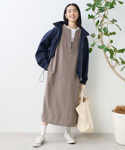 FREAK'S STORE(フリークスストア)の「接触冷感/UV リネンタッチ スキッパーワンピース/ リネンタッチ Vネックワンピース(ワンピース・レディース・グレー/ブラック/ベージュ・フリ-)」の9枚目の写真