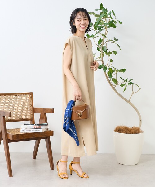 FREAK'S STORE(フリークスストア)の「接触冷感/UV リネンタッチ スキッパーワンピース/ リネンタッチ Vネックワンピース(ワンピース・レディース・グレー/ブラック/ベージュ・フリ-)」の14枚目の写真