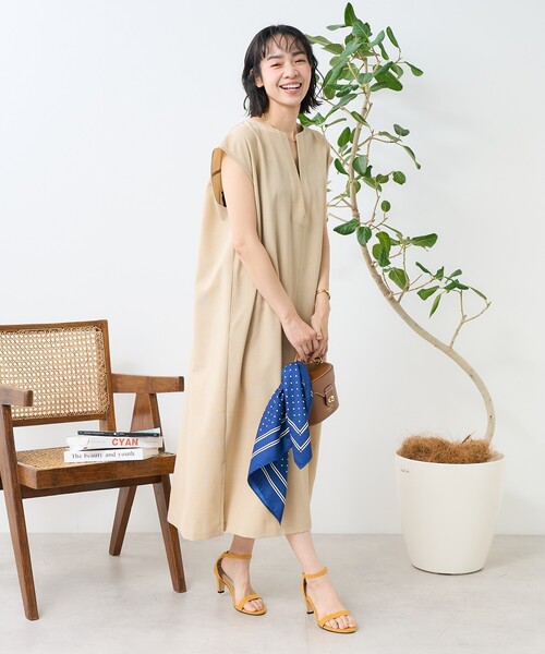 FREAK'S STORE(フリークスストア)の「接触冷感/UV リネンタッチ スキッパーワンピース/ リネンタッチ Vネックワンピース(ワンピース・レディース・グレー/ブラック/ベージュ・フリ-)」の15枚目の写真