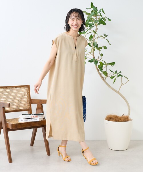 FREAK'S STORE(フリークスストア)の「接触冷感/UV リネンタッチ スキッパーワンピース/ リネンタッチ Vネックワンピース(ワンピース・レディース・グレー/ブラック/ベージュ・フリ-)」の16枚目の写真