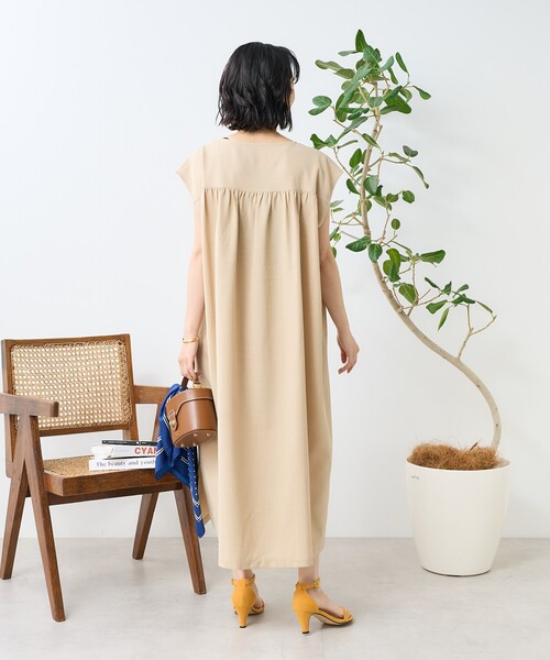 FREAK'S STORE(フリークスストア)の「接触冷感/UV リネンタッチ スキッパーワンピース/ リネンタッチ Vネックワンピース(ワンピース・レディース・グレー/ブラック/ベージュ・フリ-)」の18枚目の写真