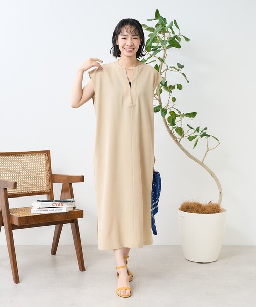 FREAK'S STORE(フリークスストア)の「接触冷感/UV リネンタッチ スキッパーワンピース/ リネンタッチ Vネックワンピース(ワンピース・レディース・グレー/ブラック/ベージュ・フリ-)」の19枚目の写真