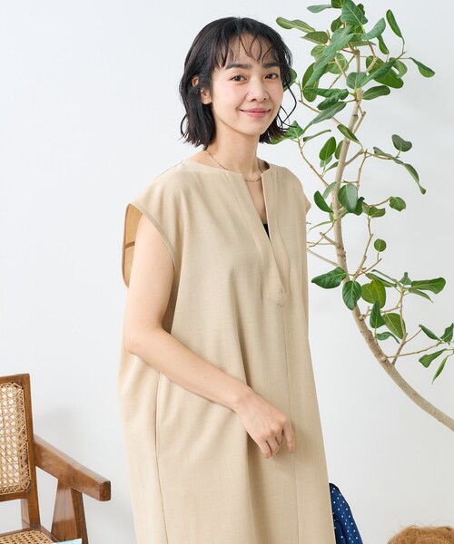 FREAK'S STORE(フリークスストア)の「接触冷感/UV リネンタッチ スキッパーワンピース/ リネンタッチ Vネックワンピース(ワンピース・レディース・グレー/ブラック/ベージュ・フリ-)」の22枚目の写真