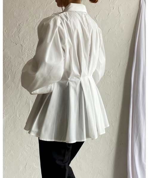 She's Closet(シーズクローゼット)の「長袖 フレア ペプラム 襟付き ウエストタックシャツ ブラウス(シャツ/ブラウス・レディース・ブラック/オフホワイト/ブルー・FREE)」の6枚目の写真