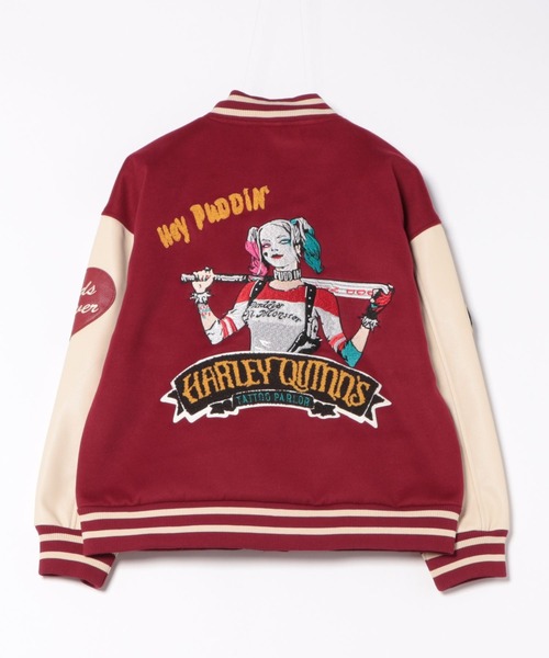 DC(ディーシー)の「【 DC 】 キャラスタジャン (ダークナイトジョーカー/モンスターガール) 25S1(スタジャン・レディース・チャコールグレー×ブラック/レッド・LARGE/XXX-LARGE)」の2枚目の写真