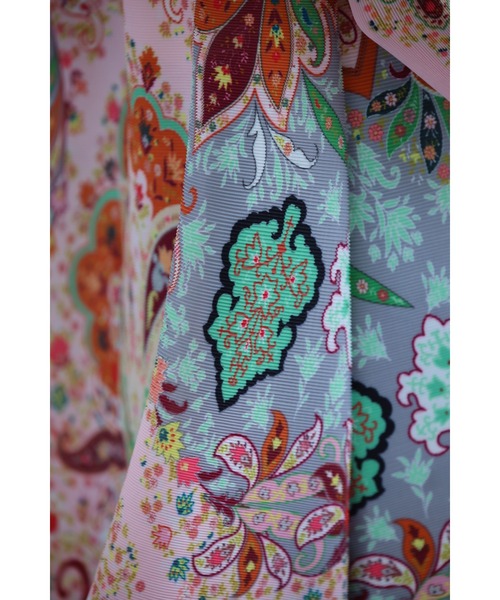 cawaii（カワイイ）の「鮮やかなオリエンタル柄が弾むアコーディオンプリーツロングカーディガン（カーディガン/ボレロ・レディース・ピンク・FREE）」の4枚目の写真