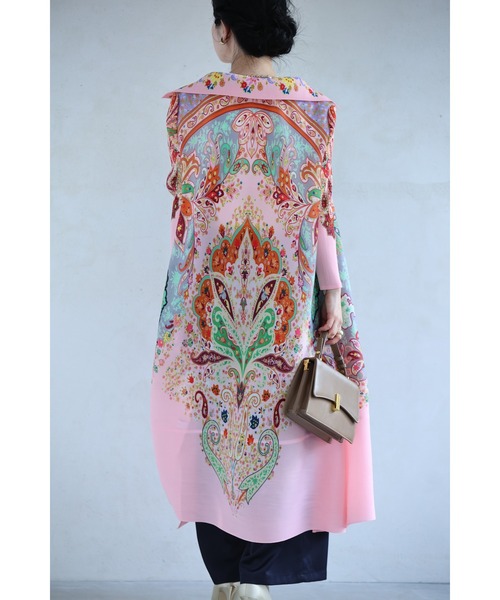 cawaii（カワイイ）の「鮮やかなオリエンタル柄が弾むアコーディオンプリーツロングカーディガン（カーディガン/ボレロ・レディース・ピンク・FREE）」の5枚目の写真