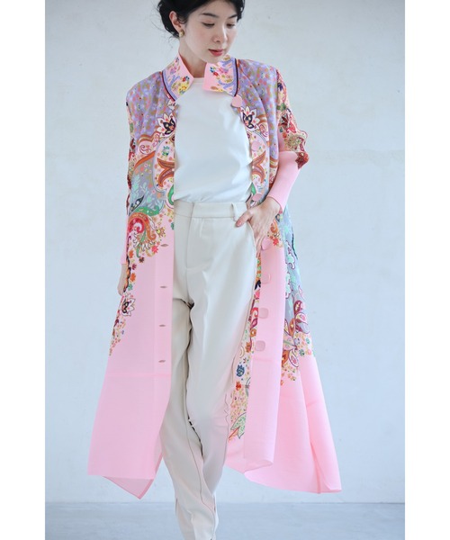 cawaii（カワイイ）の「鮮やかなオリエンタル柄が弾むアコーディオンプリーツロングカーディガン（カーディガン/ボレロ・レディース・ピンク・FREE）」の8枚目の写真