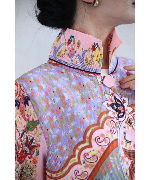cawaii（カワイイ）の「鮮やかなオリエンタル柄が弾むアコーディオンプリーツロングカーディガン（カーディガン/ボレロ・レディース・ピンク・FREE）」の9枚目の写真