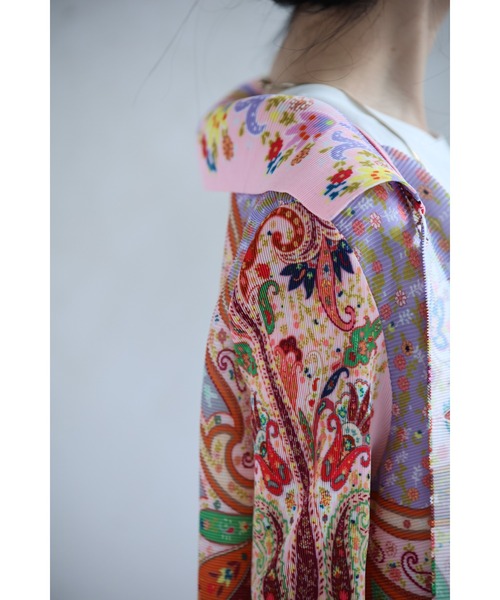 cawaii（カワイイ）の「鮮やかなオリエンタル柄が弾むアコーディオンプリーツロングカーディガン（カーディガン/ボレロ・レディース・ピンク・FREE）」の20枚目の写真