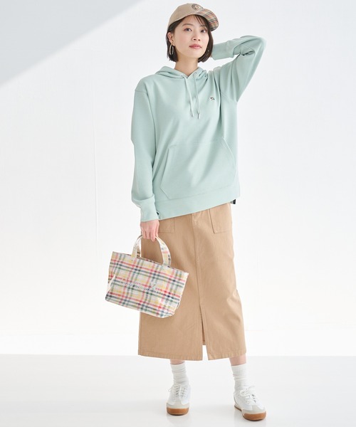 Arnold Palmer（アーノルドパーマー）の「ラミネート × タイベック バッグ（トートバッグ・レディース・キャメル/ベージュ/ブラック・F）」の5枚目の写真