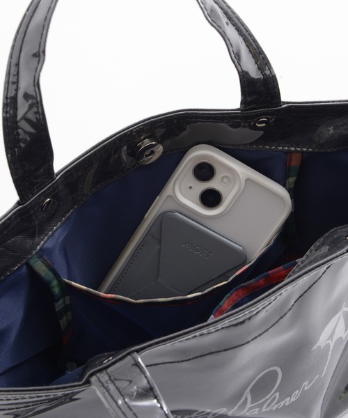 Arnold Palmer（アーノルドパーマー）の「ラミネート × タイベック バッグ（トートバッグ・レディース・キャメル/ベージュ/ブラック・F）」の21枚目の写真