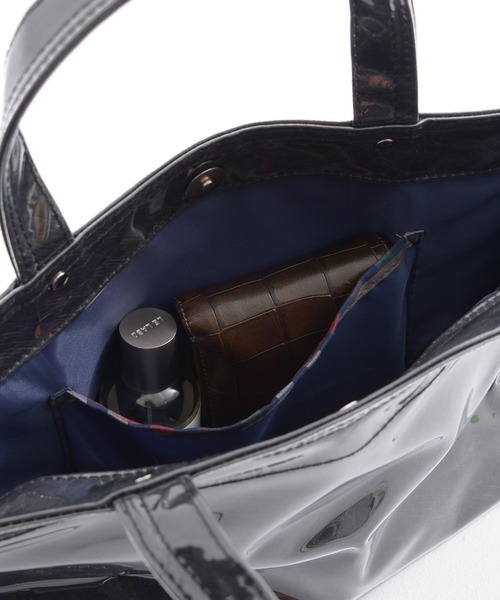 Arnold Palmer（アーノルドパーマー）の「ラミネート × タイベック バッグ（トートバッグ・レディース・キャメル/ベージュ/ブラック・F）」の22枚目の写真