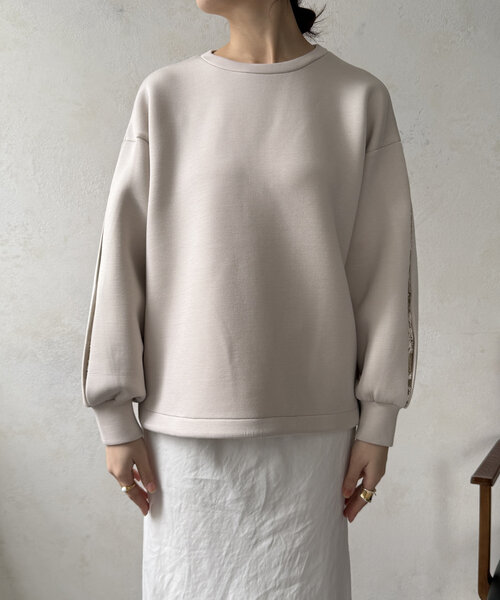 DouDou(ドゥドゥ)の「【WEB限定】レーススリーブダンボールトップス(Tシャツ/カットソー・レディース・ベージュ/ブラック/オフホワイト・FREE)」の5枚目の写真