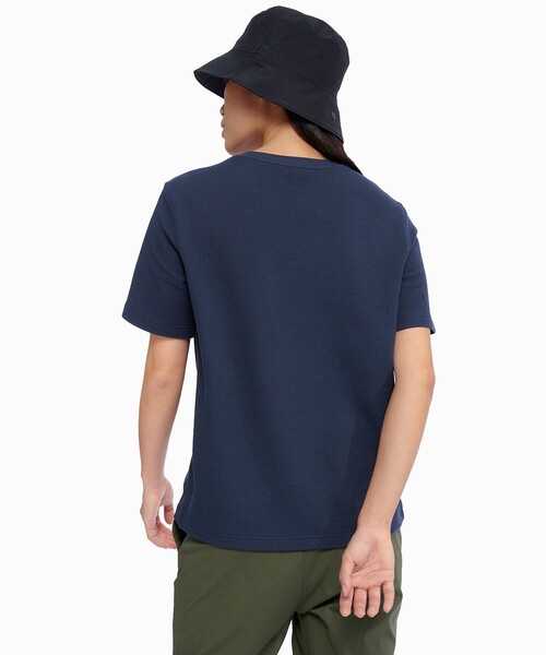 AIGLE(エーグル)の「UVカット ショートスリーブ ワッフルポケット半袖Tシャツ(Tシャツ/カットソー・レディース・ベージュ/ダークブルー・L/M/S)」の17枚目の写真