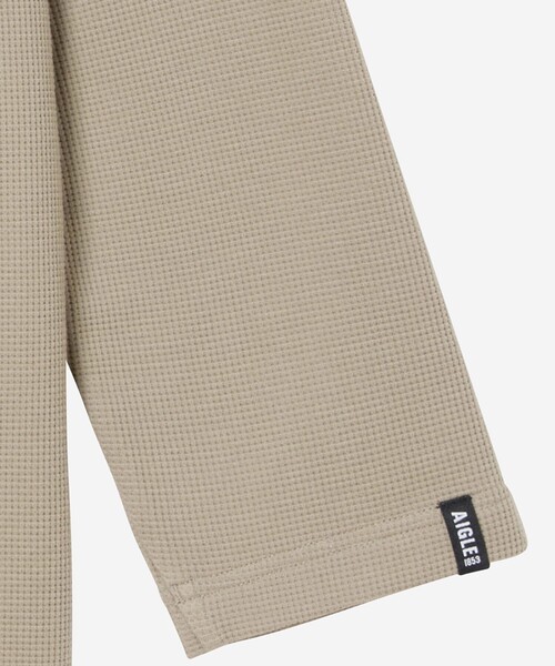 AIGLE(エーグル)の「UVカット ショートスリーブ ワッフルポケット半袖Tシャツ(Tシャツ/カットソー・レディース・ベージュ/ダークブルー・L/M/S)」の3枚目の写真