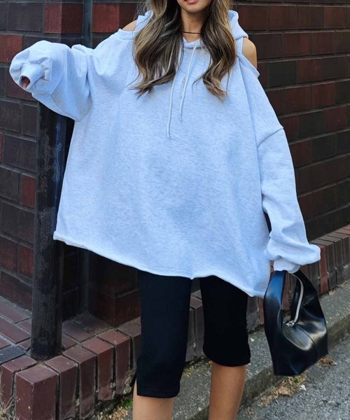 esutoreja（エストレジャ）の「オープンショルダーフーディ（Tシャツ/カットソー・レディース・ライトアッシュグレー/ブラウン/ブラック・FREE）」の3枚目の写真