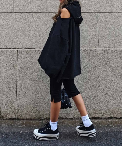 esutoreja（エストレジャ）の「オープンショルダーフーディ（Tシャツ/カットソー・レディース・ライトアッシュグレー/ブラウン/ブラック・FREE）」の4枚目の写真