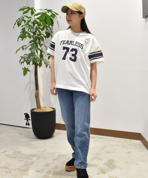 ムラサキスポーツ(ムラサキスポーツ)の「RIKKA FEMME/リッカファム ナンバリングTシャツ RF25SS08(Tシャツ/カットソー・レディース・ホワイト/ネイビー・FREE)」の4枚目の写真