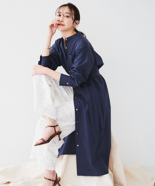 UNTITLED（アンタイトル）の「バンドカラーシャツワンピース（ワンピース・レディース・オリーブ/サンドベージュ/ブルー系その他/ベージュ系その他2・00/01/02/03/04/44/48）」の4枚目の写真