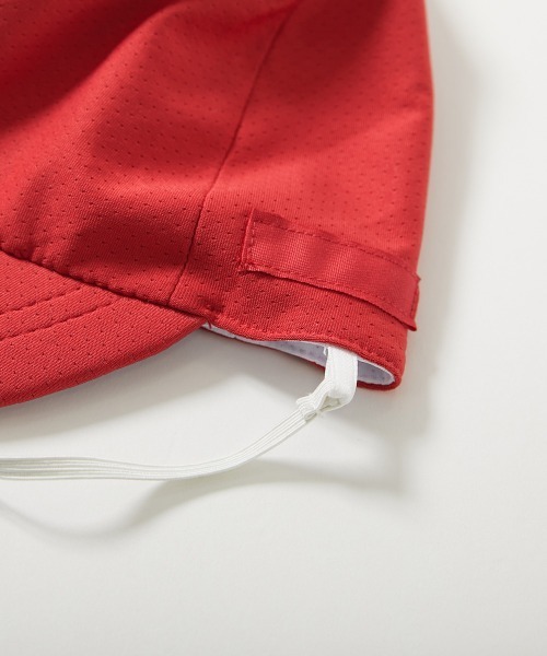 devirock（デビロック）の「気化熱でひんやり UVカット あご紐が取り替えやすい  形がえらべる 赤白帽(替えゴム紐付き)（キャップ・キッズ・レッド系2/レッド系1・ML/M）」の10枚目の写真