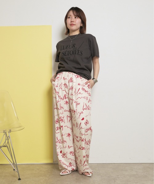 手書きロゴ風 グラフィック 総柄タックワイドリラックスパンツ Palm