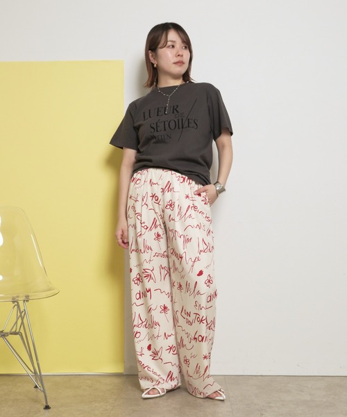 手書きロゴ風 グラフィック 総柄タックワイドリラックスパンツ Palm