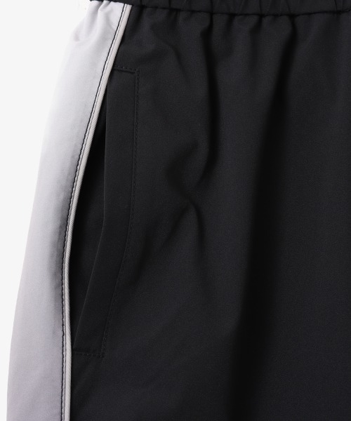 atmos（アトモス）の「atmos Gradation Line Track Pants / アトモス グラデーション ライン トラック パンツ（その他パンツ・メンズ・ブラック/グレー・M/L/XL）」の16枚目の写真