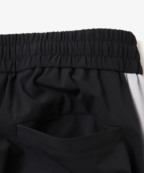 atmos（アトモス）の「atmos Gradation Line Track Pants / アトモス グラデーション ライン トラック パンツ（その他パンツ・メンズ・ブラック/グレー・M/L/XL）」の20枚目の写真