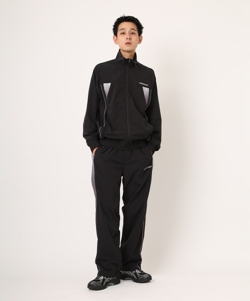 atmos（アトモス）の「atmos Gradation Line Track Pants / アトモス グラデーション ライン トラック パンツ（その他パンツ・メンズ・ブラック/グレー・M/L/XL）」の14枚目の写真