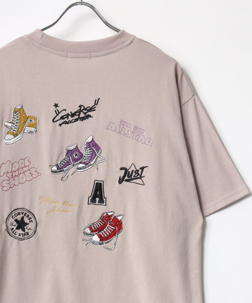 CONVERSE(コンバース)の「CONVERSE/コンバース オーバーサイズ ワンポイントロゴ刺繍 バックサガラ刺繍 半袖Tシャツ レディース メンズ(Tシャツ/カットソー・レディース・ブラック/ホワイト/ホワイト系その他/オートミール/ピンク/スミクロ・LL/L/M)」の6枚目の写真