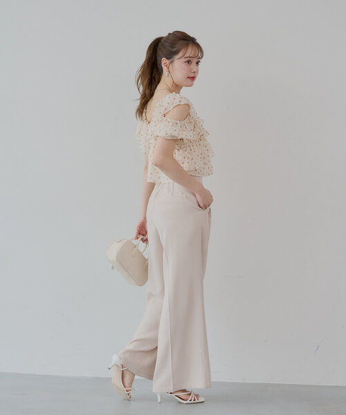 Chico(チコ)の「【5色展開】シアーフラワーショルダースリットフリルブラウス(シャツ/ブラウス・レディース・ホワイト系その他2/ベージュ系その他2/ピンク/ネイビー/ホワイト・FREE)」の22枚目の写真