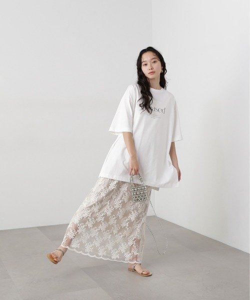 N.（N. Natural Beauty Basic）（エヌエヌナチュラルビューティーベーシック）の「オーバーサイズロゴＴ（Tシャツ/カットソー・レディース・チャコールグレー/オフホワイト・MEDIUM）」の5枚目の写真