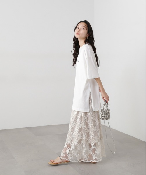 N.（N. Natural Beauty Basic）（エヌエヌナチュラルビューティーベーシック）の「オーバーサイズロゴＴ（Tシャツ/カットソー・レディース・チャコールグレー/オフホワイト・MEDIUM）」の4枚目の写真