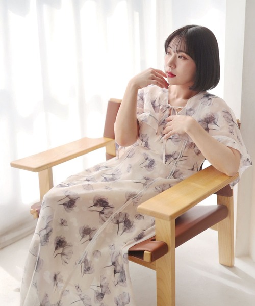 Ruwan yu(ルワンユー)の「ケープスリーブフラワーワンピース 【大きいサイズ対応】(ワンピース・レディース・アイボリー・4L/3L/LL/L)」の10枚目の写真