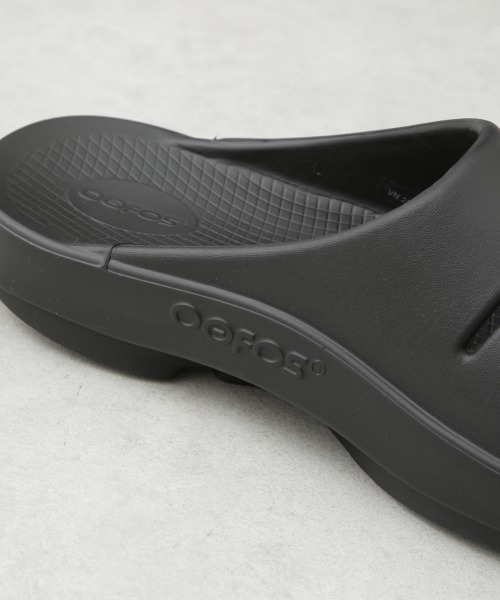 OOFOS(ウーフォス)の「OOFOS/Ooahh(サンダル・メンズ・ブラック・26/27/28)」の6枚目の写真