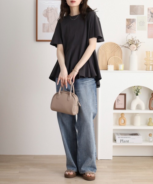 atONE(アットワン)の「フレアヘムショートスリーブトップス(Tシャツ/カットソー・レディース・ブラック/チャコールグレー/ミント/オフホワイト/グレイッシュベージュ・LL~3L/4L~5L/M-L)」の17枚目の写真