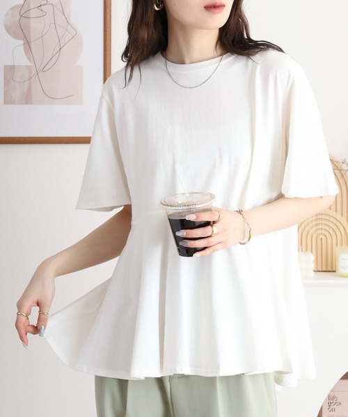 atONE(アットワン)の「フレアヘムショートスリーブトップス(Tシャツ/カットソー・レディース・ブラック/チャコールグレー/ミント/オフホワイト/グレイッシュベージュ・LL~3L/4L~5L/M-L)」の7枚目の写真