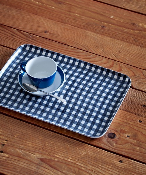 fog linen work（フォグリネンワーク）の「fog（フォグ） リネンコーティングトレイ M（キッチンツール・レディース・ブルー/レッド/チェック/ホワイト×グレー/グレー×ホワイト/ホワイト×レッド/ブラック×レッド/ホワイト×ブルー/ホワイト×ネイビー/A/B/C/E/ナチュラル/グレー系その他/グリーン系その他/イエロー系その他/ブラウン系その他/レッド系その他/ネイビー系/ネイビー系1/グリーン系その他2/ピンク系その他/ブルー系その他/ブルー系その他2/ブルー系その他3/パープル/イエロー/ピンク・ONE SIZE）」の17枚目の写真