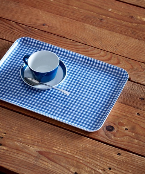 fog linen work（フォグリネンワーク）の「fog（フォグ） リネンコーティングトレイ M（キッチンツール・レディース・ブルー/レッド/チェック/ホワイト×グレー/グレー×ホワイト/ホワイト×レッド/ブラック×レッド/ホワイト×ブルー/ホワイト×ネイビー/A/B/C/E/ナチュラル/グレー系その他/グリーン系その他/イエロー系その他/ブラウン系その他/レッド系その他/ネイビー系/ネイビー系1/グリーン系その他2/ピンク系その他/ブルー系その他/ブルー系その他2/ブルー系その他3/パープル/イエロー/ピンク・ONE SIZE）」の3枚目の写真