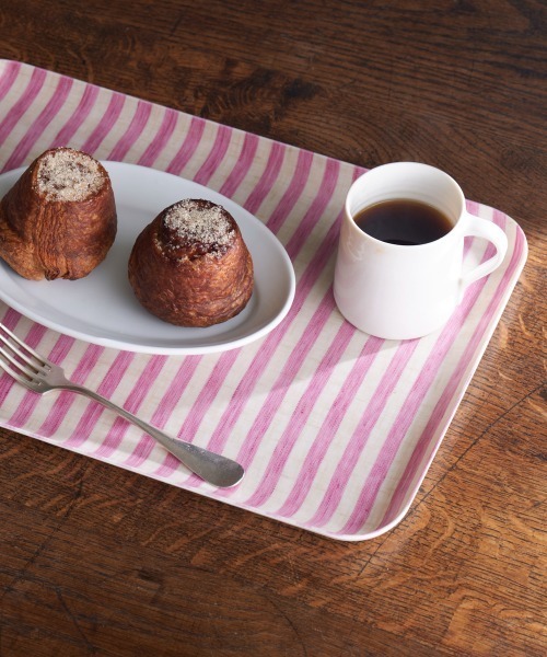 fog linen work（フォグリネンワーク）の「fog（フォグ） リネンコーティングトレイ M（キッチンツール・レディース・ブルー/レッド/チェック/ホワイト×グレー/グレー×ホワイト/ホワイト×レッド/ブラック×レッド/ホワイト×ブルー/ホワイト×ネイビー/A/B/C/E/ナチュラル/グレー系その他/グリーン系その他/イエロー系その他/ブラウン系その他/レッド系その他/ネイビー系/ネイビー系1/グリーン系その他2/ピンク系その他/ブルー系その他/ブルー系その他2/ブルー系その他3/パープル/イエロー/ピンク・ONE SIZE）」の22枚目の写真