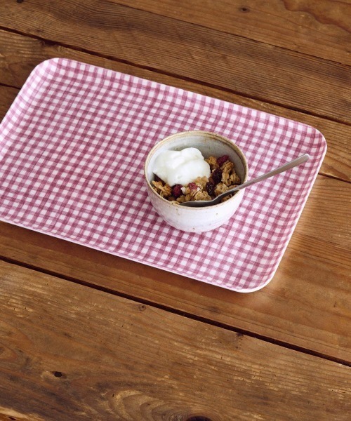 fog linen work（フォグリネンワーク）の「fog（フォグ） リネンコーティングトレイ M（キッチンツール・レディース・ブルー/レッド/チェック/ホワイト×グレー/グレー×ホワイト/ホワイト×レッド/ブラック×レッド/ホワイト×ブルー/ホワイト×ネイビー/A/B/C/E/ナチュラル/グレー系その他/グリーン系その他/イエロー系その他/ブラウン系その他/レッド系その他/ネイビー系/ネイビー系1/グリーン系その他2/ピンク系その他/ブルー系その他/ブルー系その他2/ブルー系その他3/パープル/イエロー/ピンク・ONE SIZE）」の21枚目の写真