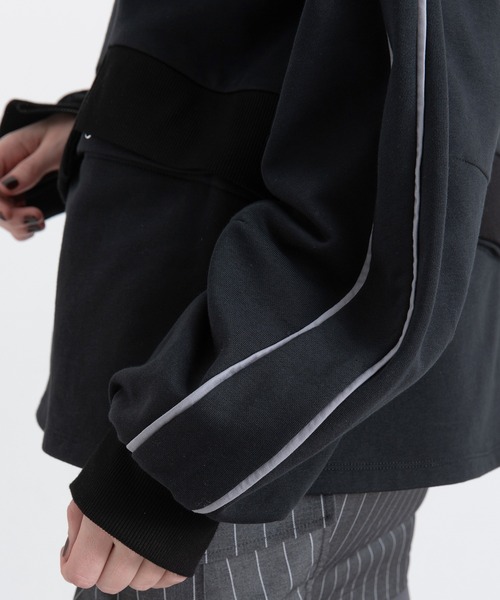 AULA AILA（アウラアイラ）の「2WAYパイピングプルオーバー（スウェット・レディース・ブラック/オフホワイト/ブルー・0）」の21枚目の写真