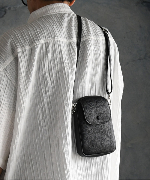 neos(ネオス)の「【neos】合成皮革 ショルダー ポシェット ミニポーチ(ショルダーバッグ・メンズ・オフホワイト/ブラック・FREE)」の5枚目の写真